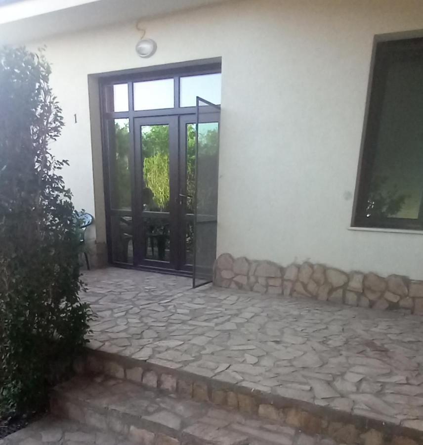 Villa Ketli Apartment Bliznatsi Екстер'єр фото