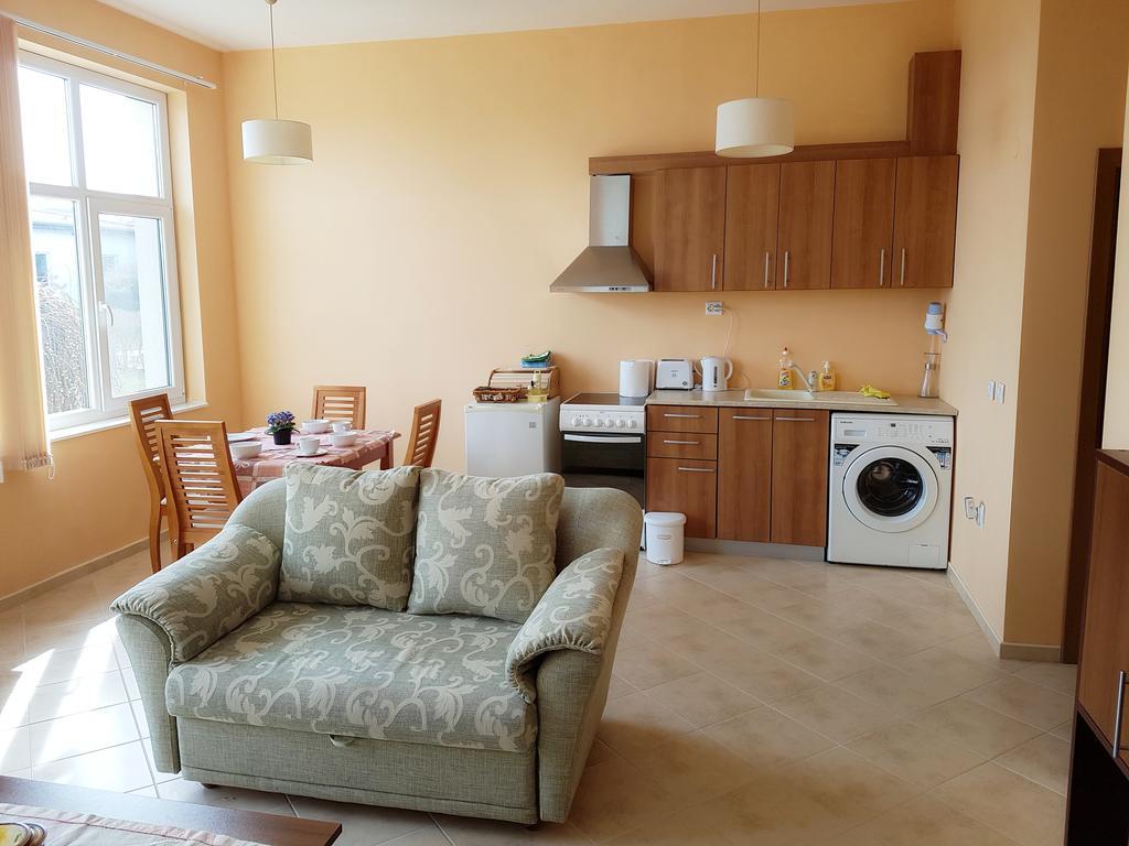 Villa Ketli Apartment Bliznatsi Екстер'єр фото