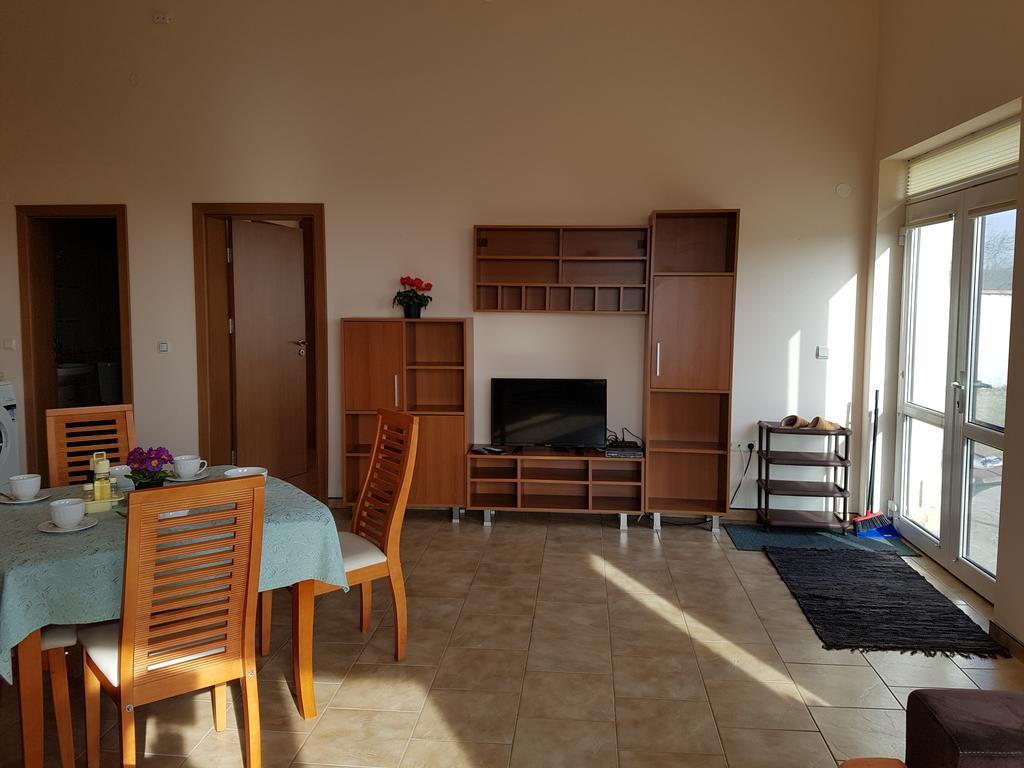 Villa Ketli Apartment Bliznatsi Екстер'єр фото