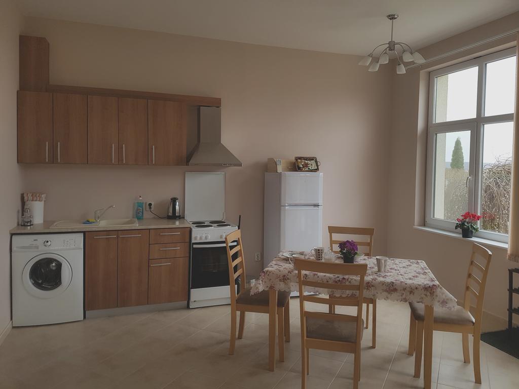 Villa Ketli Apartment Bliznatsi Екстер'єр фото