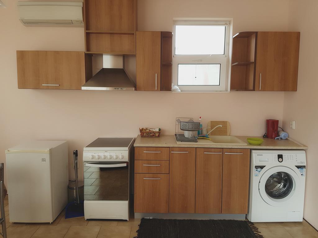 Villa Ketli Apartment Bliznatsi Екстер'єр фото