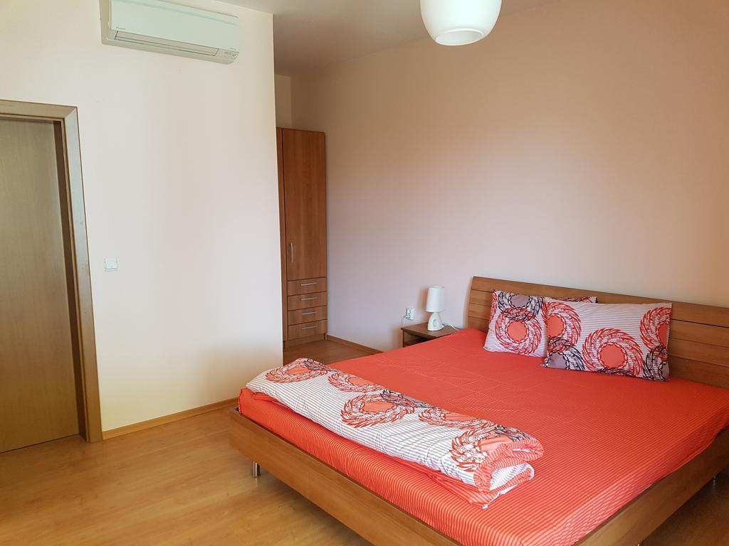 Villa Ketli Apartment Bliznatsi Екстер'єр фото