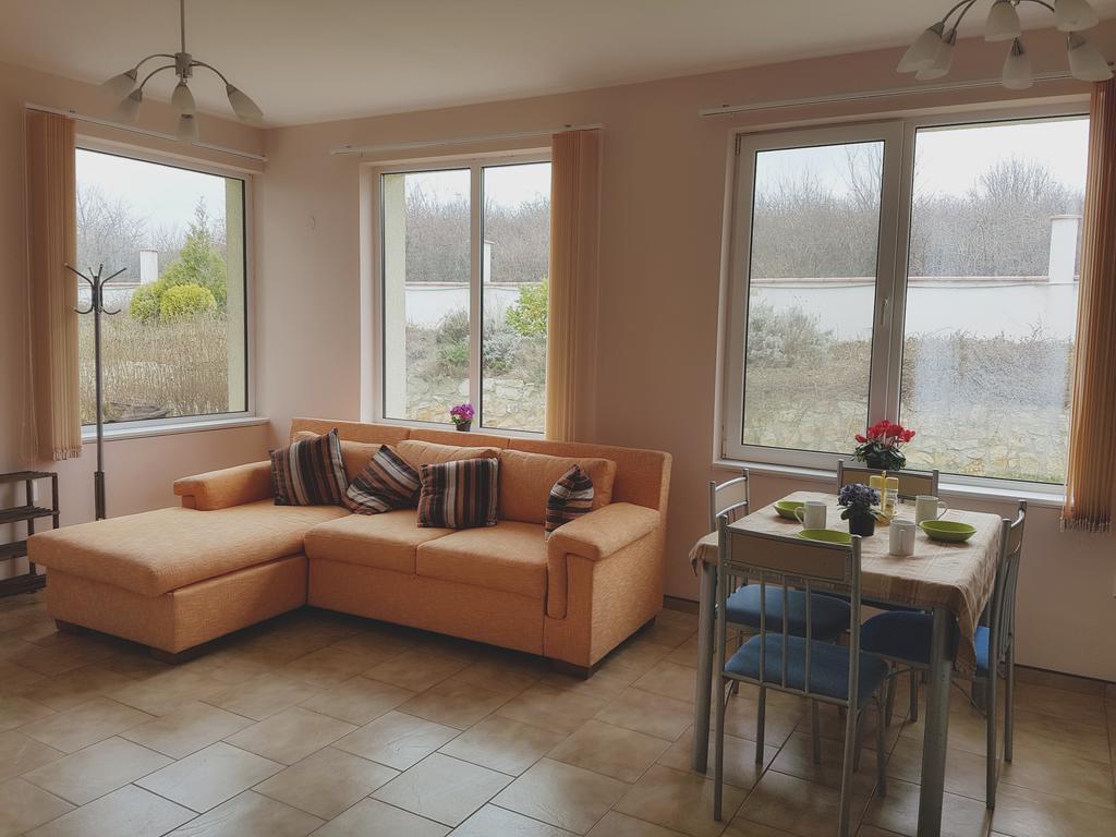 Villa Ketli Apartment Bliznatsi Екстер'єр фото
